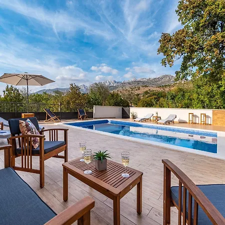 Casa de Férias Zaton With Pool Near River Canyon *