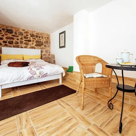 Zaton With Pool Near River Canyon Obrovac