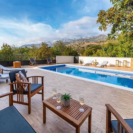 Zaton With Pool Near River Canyon