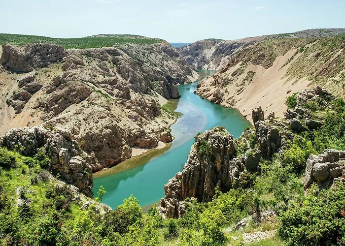 Nyaraló Zaton With Pool Near River Canyon Obrovac