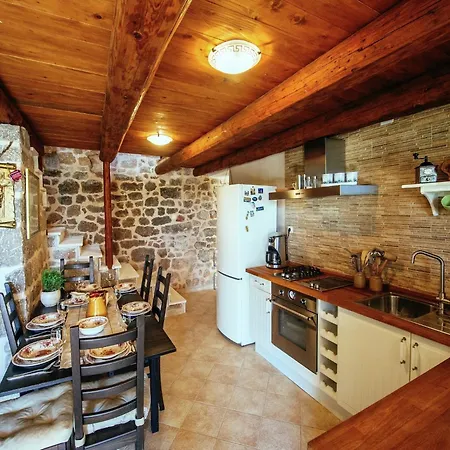 Zaton With Pool Near River Canyon Semesterbostad Obrovac